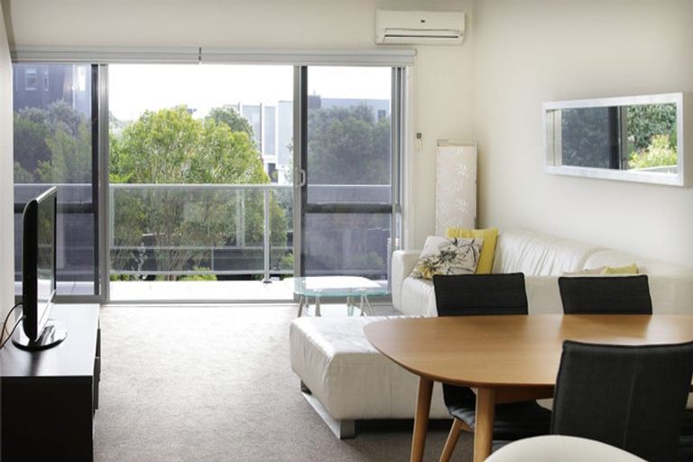 Photo of property in The Strand, 5/16 Ronald Street, Strandon, New Plymouth, 4312