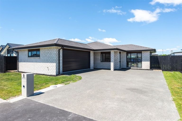 Photo of property in 9 Brooklands Street, Burwood, Christchurch, 8083
