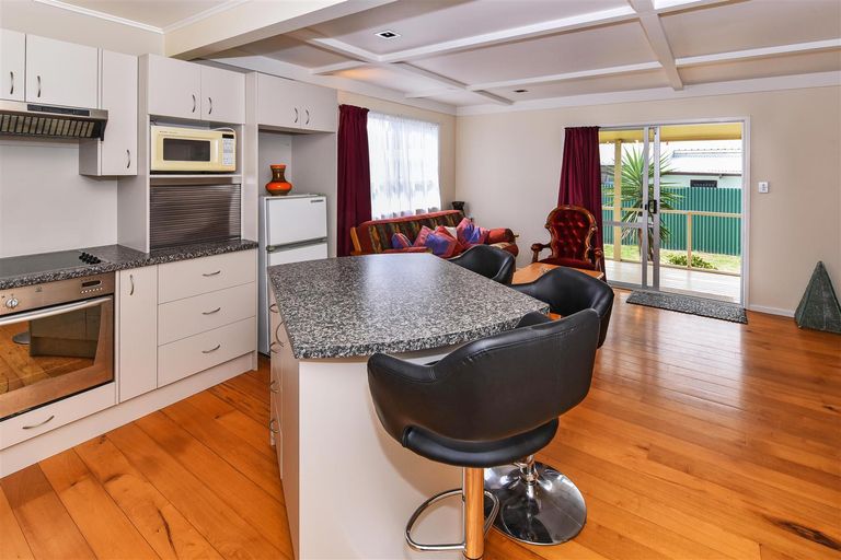 Photo of property in 30 Cordyline Road, Port Waikato, Tuakau, 2695