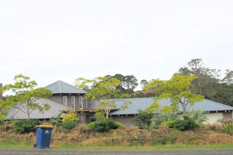 Photo of property in 3e Olwyn Place, Greenhithe, Auckland, 0632