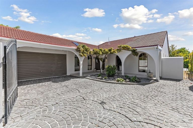 Photo of property in 56 Solway Avenue, Ilam, Christchurch, 8041