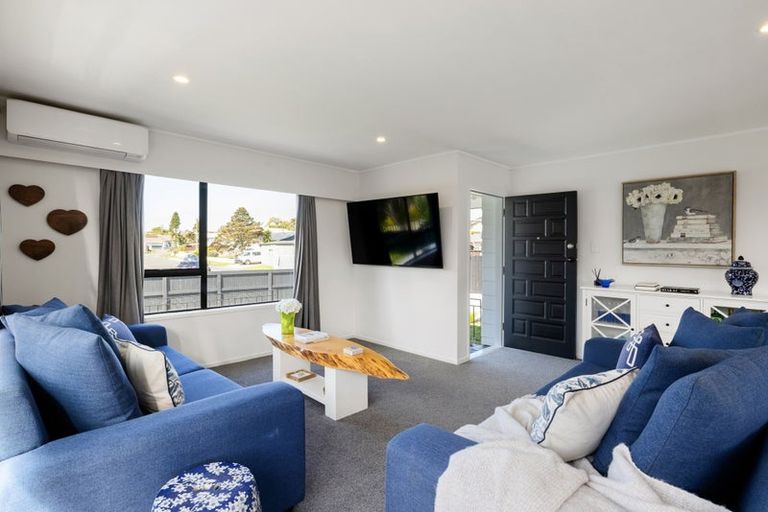 Photo of property in 4/88 Gloria Avenue, Te Atatu Peninsula, Auckland, 0610