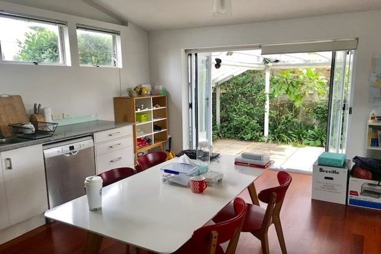 Photo of property in 1/11 Rewiti Avenue, Takapuna, Auckland, 0622
