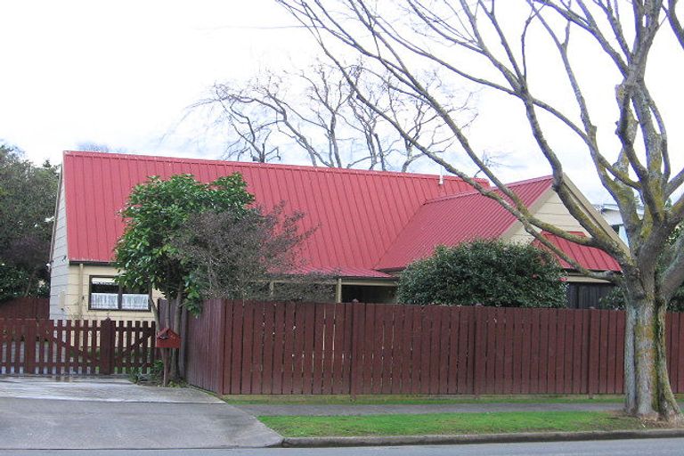 Photo of property in 44 Te Awe Awe Street, Hokowhitu, Palmerston North, 4410