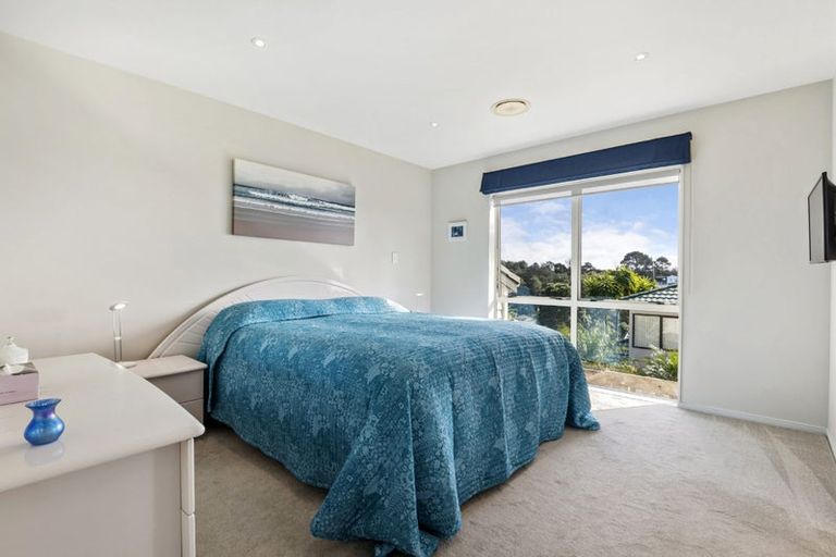 Photo of property in 7 Bushglen Court, Browns Bay, Auckland, 0630