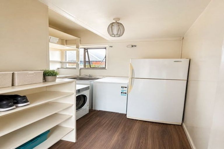 Photo of property in 67 Memorial Avenue, Ilam, Christchurch, 8053