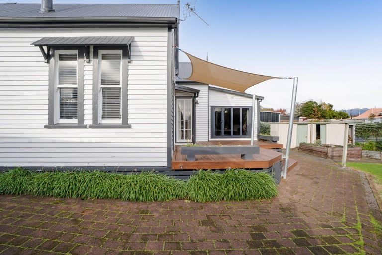 Photo of property in 24 Dunn Street, Egmont Village, 4372