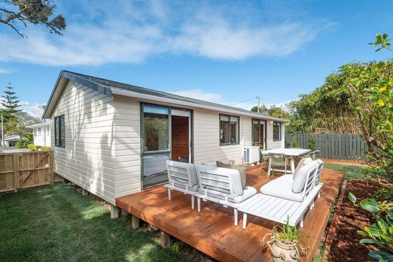 Photo of property in 30a Lancaster Road, Beach Haven, Auckland, 0626