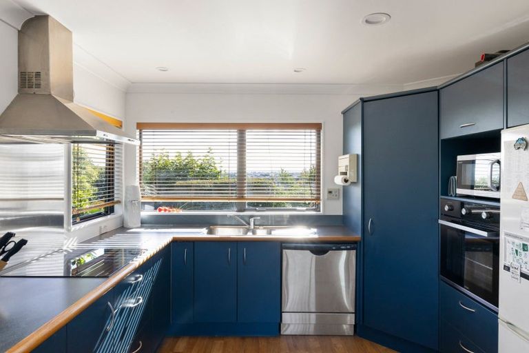 Photo of property in 24 Highgrove Drive, Grandview Heights, Hamilton, 3200