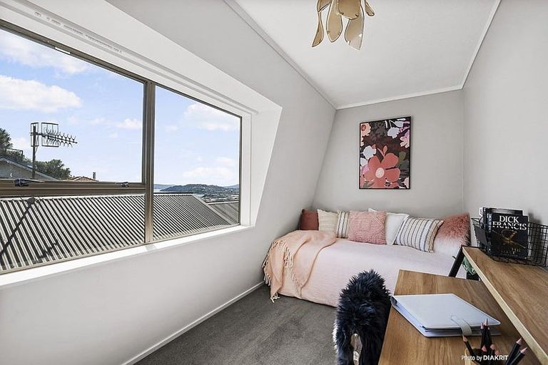 Photo of property in 7 View Road, Houghton Bay, Wellington, 6023