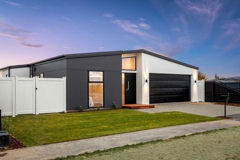 Photo of property in 43 Timara Crescent, Marshland, Christchurch, 8083