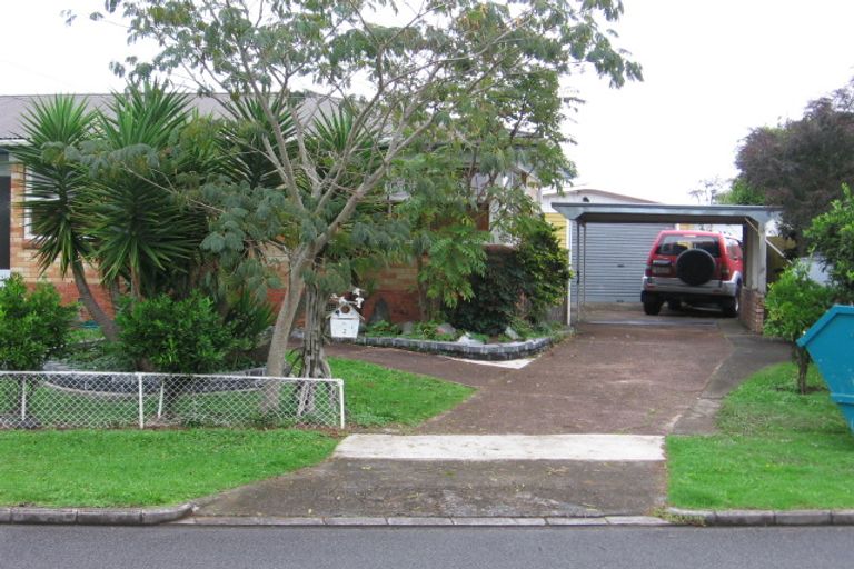 Photo of property in 2 Challinor Street, Pakuranga, Auckland, 2010