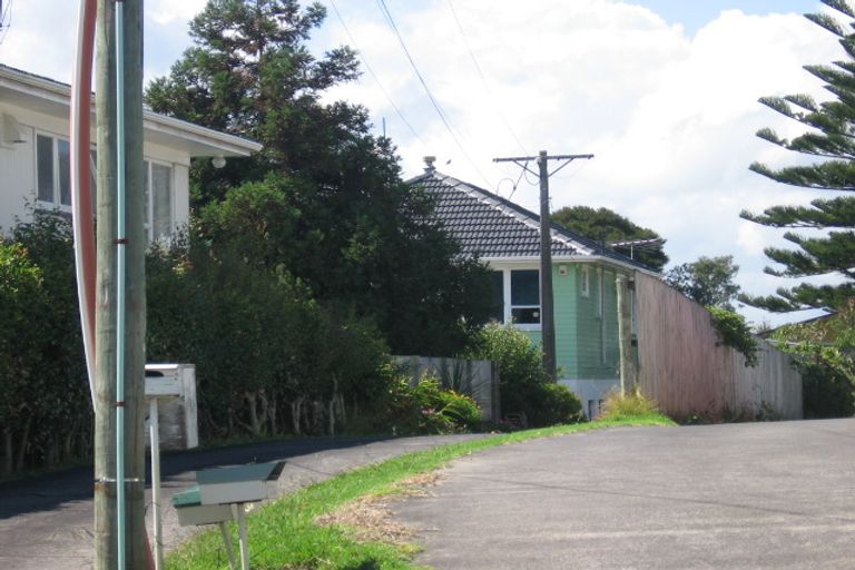 Photo of property in 35 Koromiko Street, New Lynn, Auckland, 0600