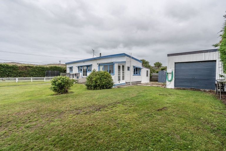 Photo of property in 16 Walker Street, Riverton/aparima, Riverton, 9822