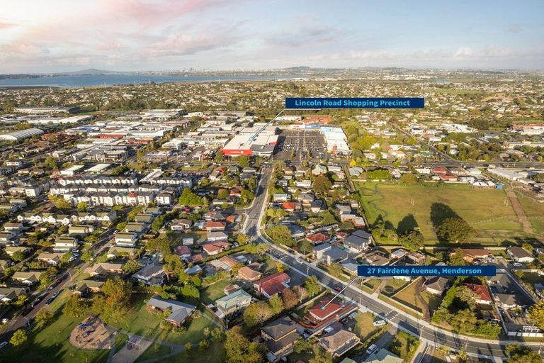 Photo of property in 27 Fairdene Avenue, Henderson, Auckland, 0610
