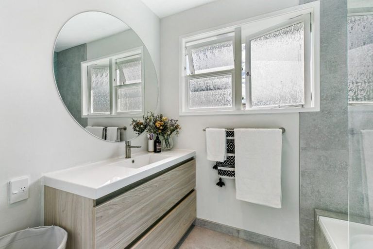 Photo of property in 5 Wanaka Place, Glenview, Hamilton, 3206