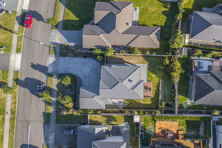 Photo of property in 4 Paparoa Crescent, Aotea, Porirua, 5024