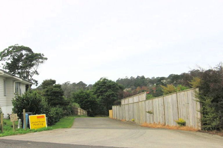 Photo of property in 5b Olwyn Place, Greenhithe, Auckland, 0632