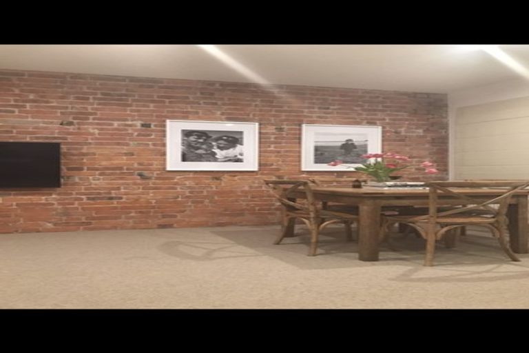 Photo of property in 201 Onepu Road, Lyall Bay, Wellington, 6022