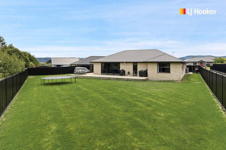 Photo of property in 32 Calluna Crescent, Mosgiel, 9024