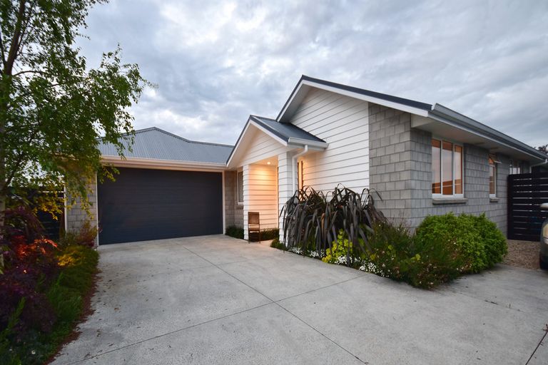 Photo of property in 37 Oak Ridge Drive, Te Awamutu, 3800
