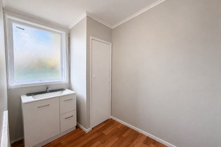 Photo of property in 80 Tiraumea Drive, Pakuranga, Auckland, 2010