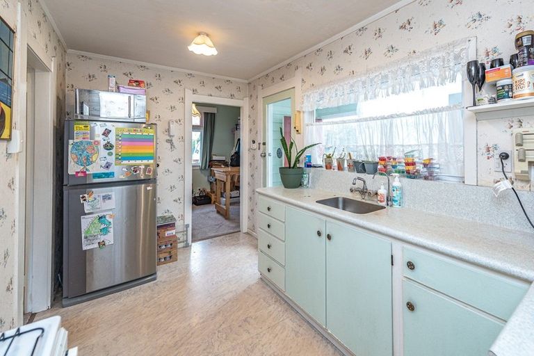 Photo of property in 35 Abbot Street, Gonville, Whanganui, 4501