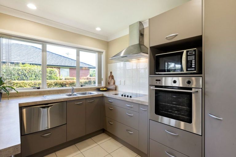 Photo of property in 5 Walter Court, Cambridge, 3434