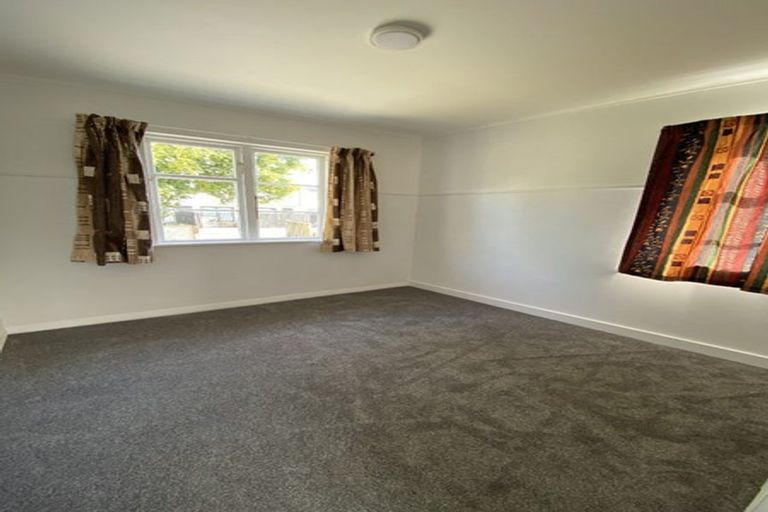 Photo of property in 3 Huia Street, Riccarton, Christchurch, 8041