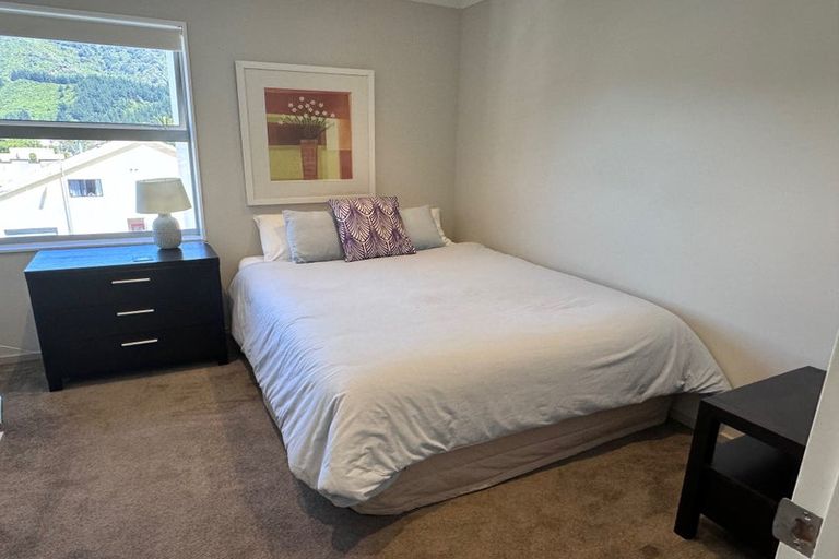 Photo of property in Oxleys Rock Apartments, 401/6 London Quay, Picton, 7220