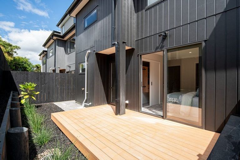 Photo of property in 95d Kervil Avenue, Te Atatu Peninsula, Auckland, 0610