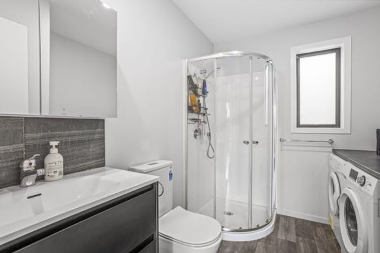 Photo of property in 61a Gledstane Road, Stanmore Bay, Whangaparaoa, 0932