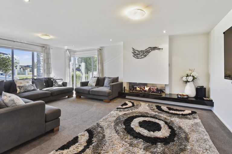 Photo of property in 43 Toscana Drive, Karaka, Papakura, 2113