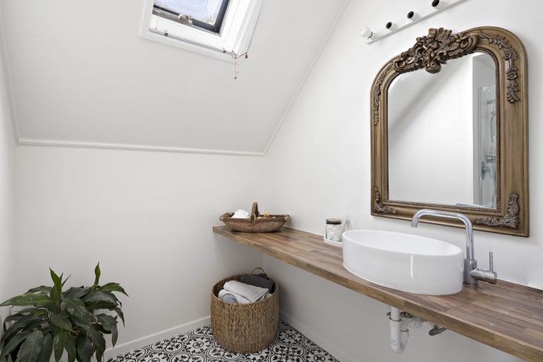 Photo of property in 8/14 Harriett Street, Thorndon, Wellington, 6011