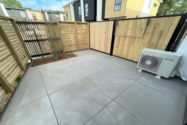 Photo of property in 5/240 Stokes Valley Road, Stokes Valley, Lower Hutt, 5019