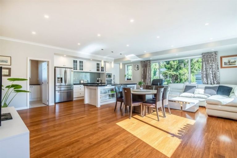 Photo of property in 21a Kenmure Avenue, Forrest Hill, Auckland, 0620