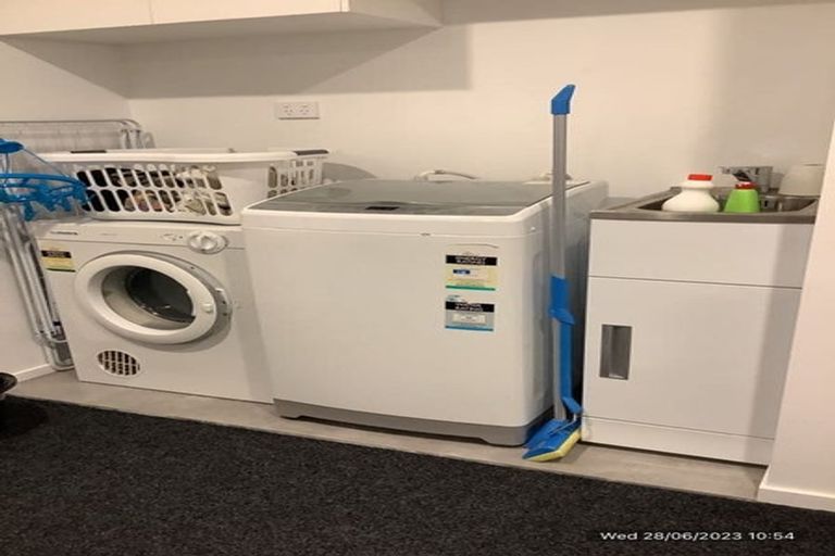 Photo of property in 2/15 Tokerau Drive, Rototuna North, Hamilton, 3210