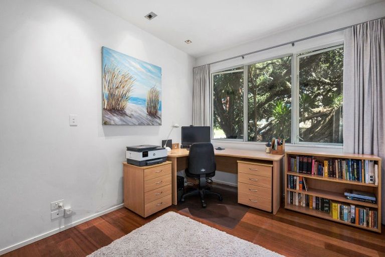 Photo of property in 1/7 The Promenade, Takapuna, Auckland, 0622