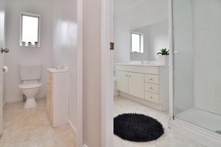 Photo of property in 2/31 Watson Place, Papatoetoe, Auckland, 2025