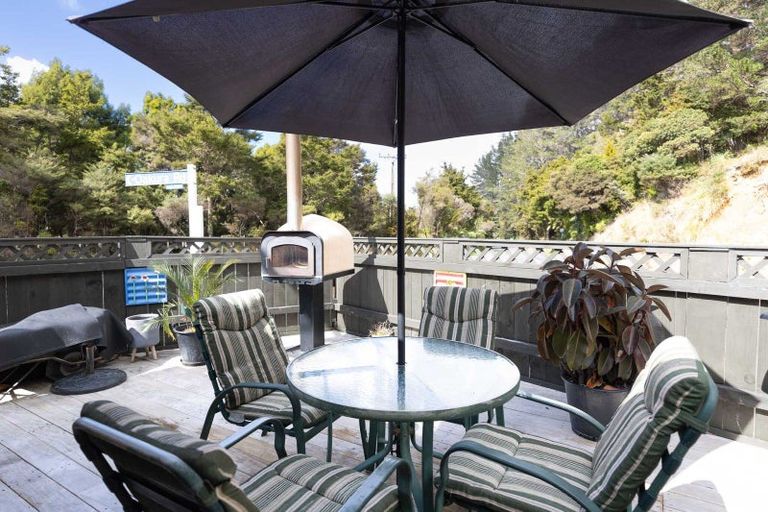 Photo of property in 3 Oakura Road, Oakura, Hikurangi, 0184