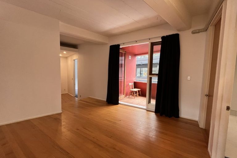 Photo of property in 6 City Apartments, 11h Ghuznee Street, Te Aro, Wellington, 6011