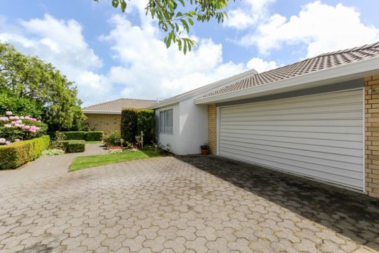 Photo of property in 9 Ashmore Drive, Frankleigh Park, New Plymouth, 4310