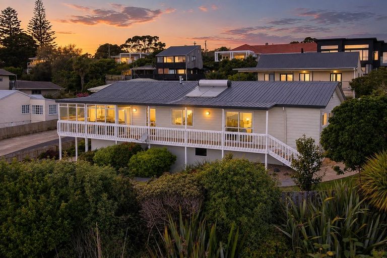 Photo of property in 32 Wainui Road, Raglan, 3225