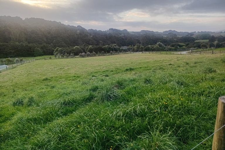 Photo of property in 115 Kereru Lane, Kaiwaka, 0573