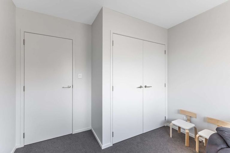 Photo of property in 10 Rehua Place, Waiwhakaiho, New Plymouth, 4312