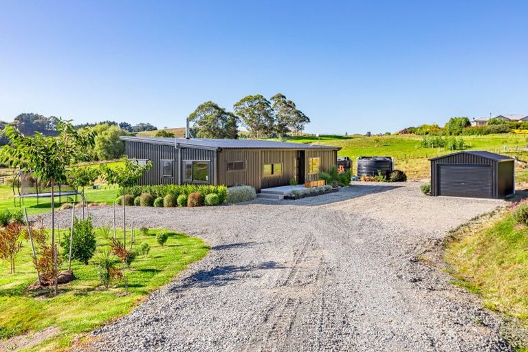 Photo of property in 53 Highlands Drive, Waipawa, 4210
