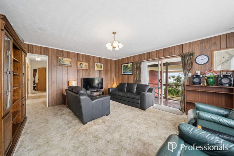 Photo of property in 135 Holborn Drive, Stokes Valley, Lower Hutt, 5019
