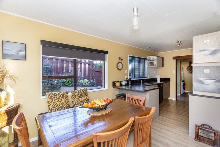 Photo of property in 15 Leven Street, South Hill, Oamaru, 9400