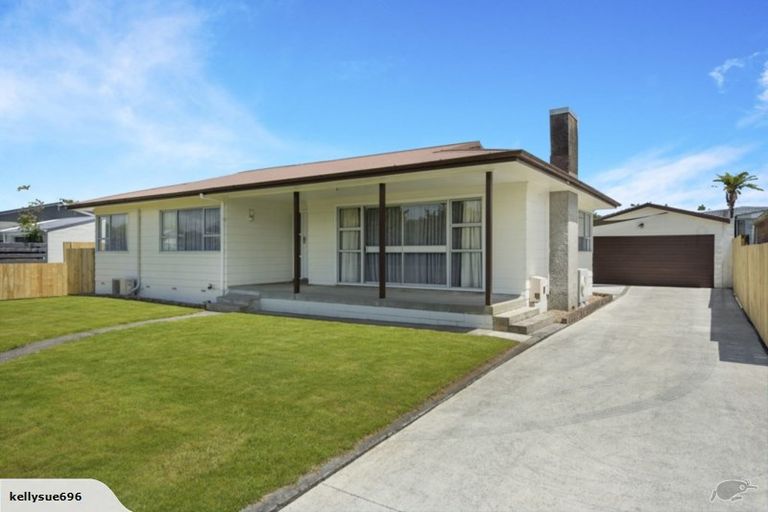 Photo of property in 14 Oakfield Crescent, Pukete, Hamilton, 3200