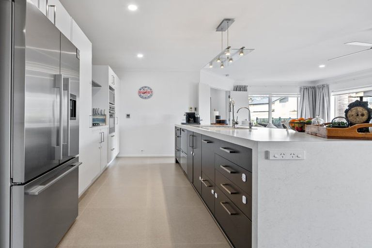 Photo of property in 43 Abby Close, Pukekohe, 2120